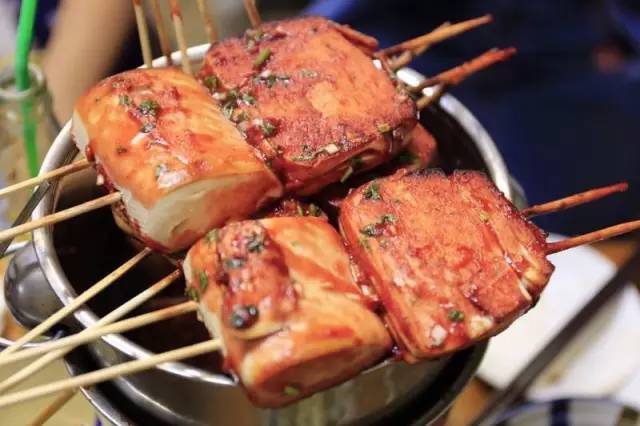 北京十大必吃连锁店,京城最火的12家撸串圣地