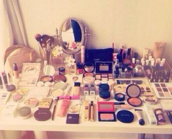 鼻梁色素沉着黑斑怎么祛除,眼镜压过鼻梁黑色素沉积