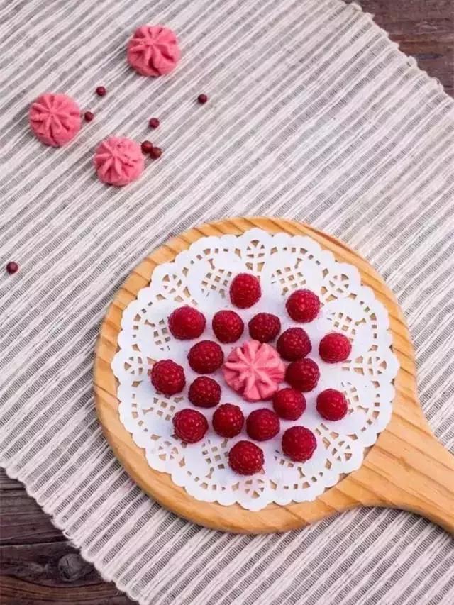 不安分女孩调制了一款不本分奶茶，你敢尝试吗？