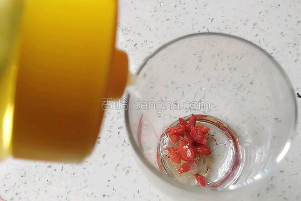 枸杞泡水营养成分都能泡出吗,枸杞泡水后还有营养吗