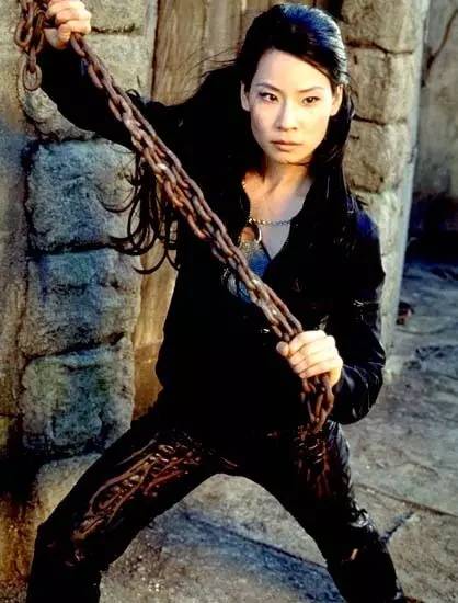 参加说唱巅峰对决的女rapper,说唱很尬的女网红