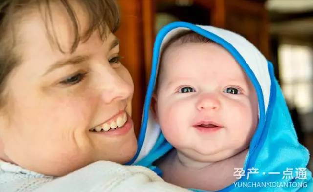 照顾月子产妇和宝宝的月嫂,月子要婆婆还是月嫂照顾