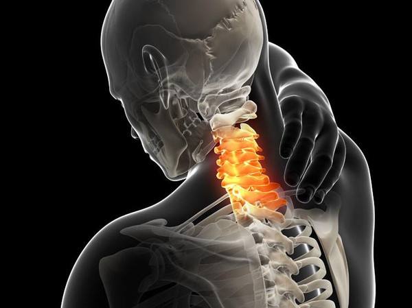 颈椎病压迫神经会做手术吗,骨质增生压迫颈椎脊髓必须手术吗