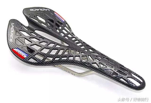 座垫和坐垫区别,买什么材质的坐垫坐着舒服