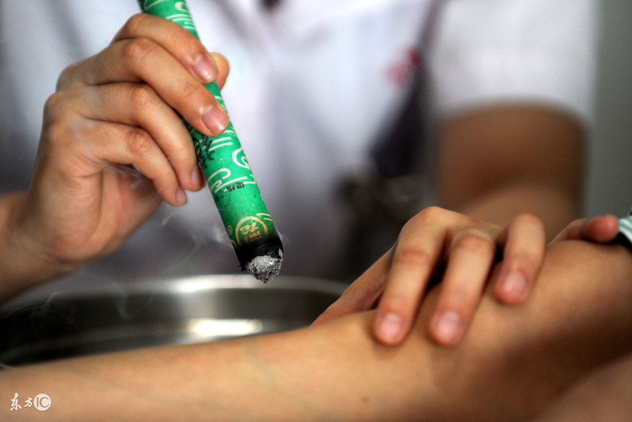 做艾灸理疗的副作用是什么,艾灸有什么副作用和禁忌吗