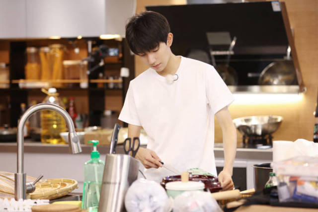 娴欐睙婀栧崡姹熻嫃缁艰壓鑺傜洰,婀栧崡娴欐睙姹熻嫃涓滄柟鍗