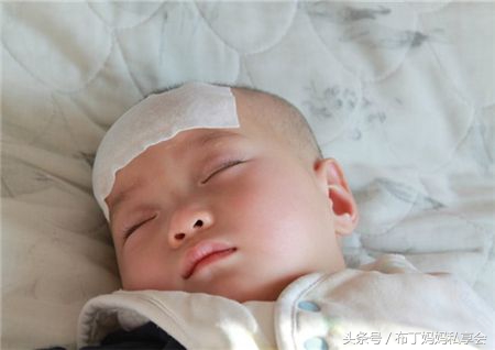 宝宝发烧父母着急怎么办,小孩发烧父母该怎么调整心态