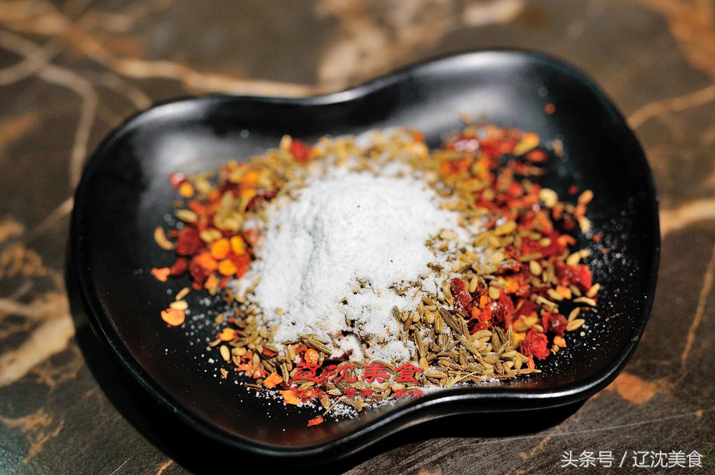 吃烧烤要什么配料,在家吃烧烤用的调料