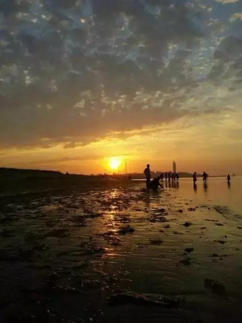 孩子对父母很重要,对父母来说孩子比什么都重要