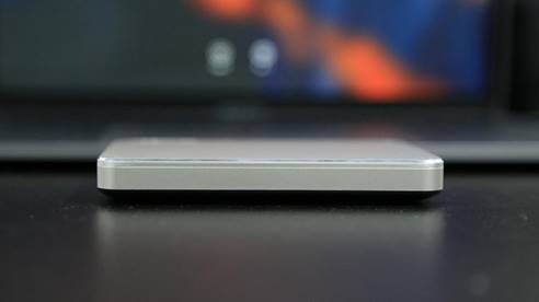 东芝硬盘的“金属狂潮”初体验，商务好搭配