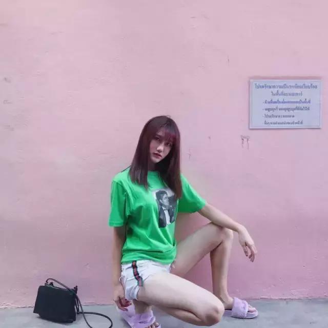 酷女孩街拍,好看的酷女孩街拍