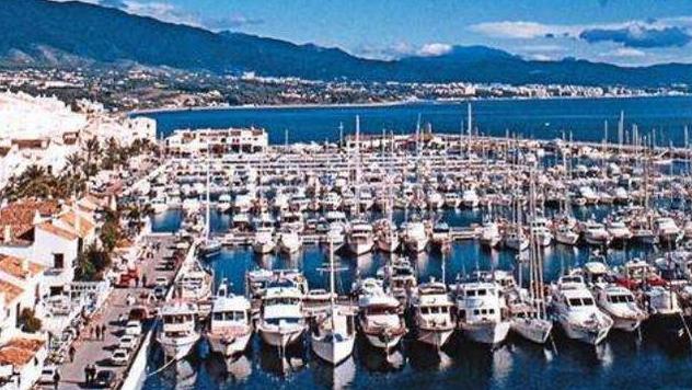 沙特王室足球场视频,沙特王室最大的游艇