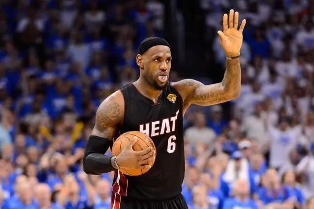 看手相无名指和食指一样长,看手相无名指比食指长是好事吗