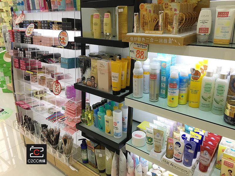 如何与德阳强势的百货“抗衡”?苏世强找到了方法|专访