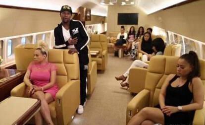 一场比赛赚2亿,一场比赛挣800万队员可以分到多少