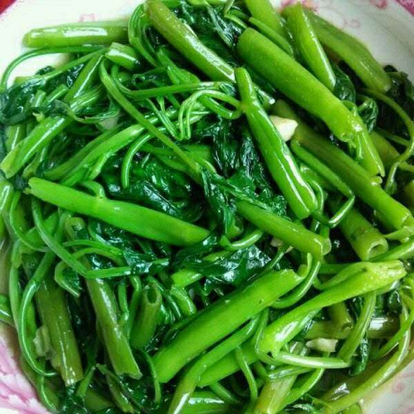 潮汕炒空心菜放鱼露吗,鳝鱼炒空心菜潮汕味