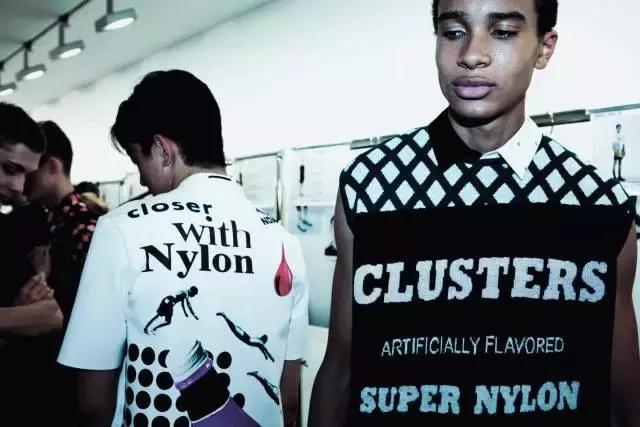 潮牌vetements带俄罗斯字母,vetement官方旗舰店潮牌