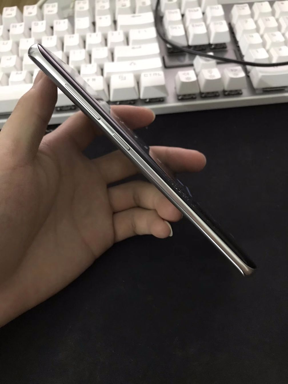 三星s8二手开箱,三星galaxys8二手还值得买吗