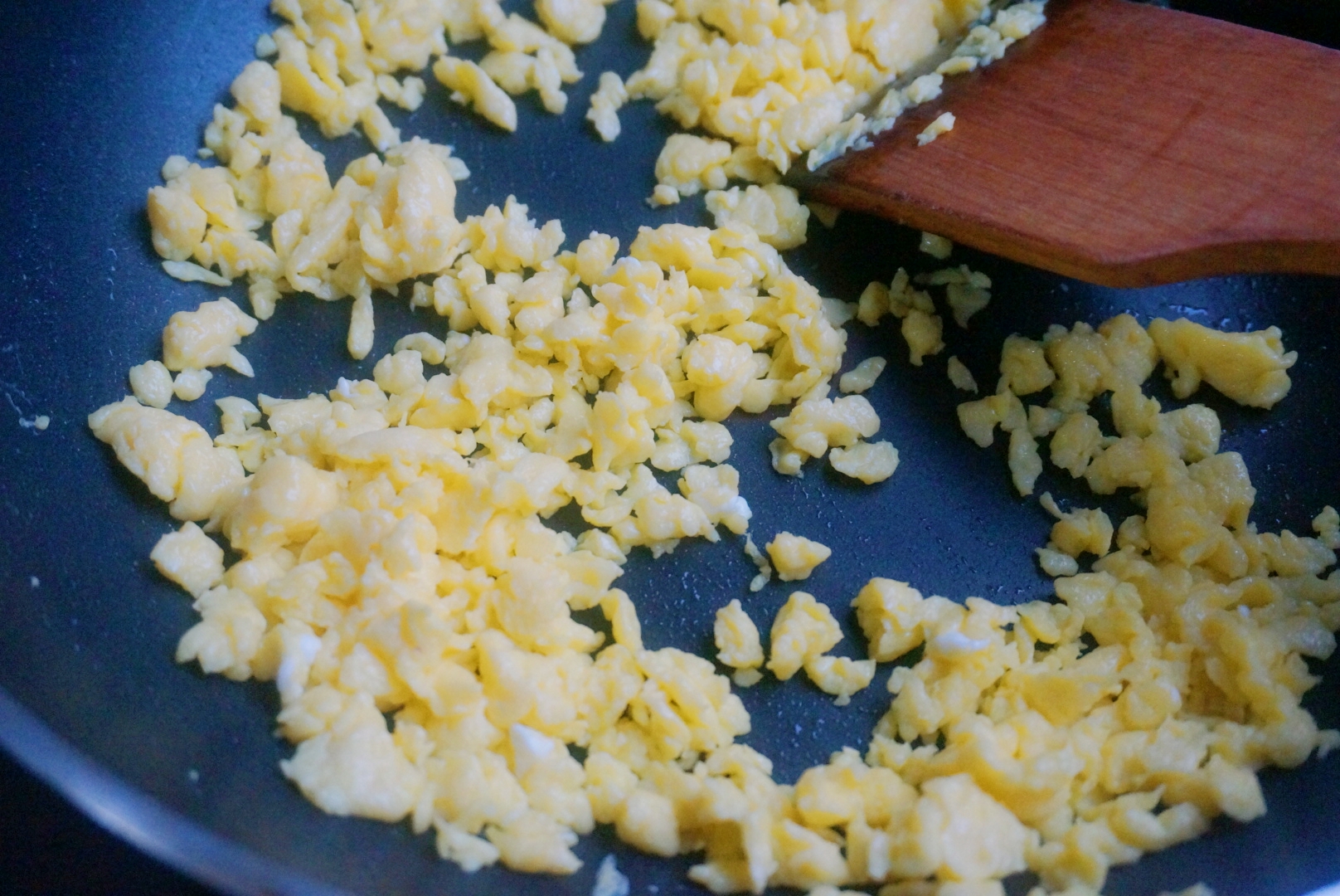 素馅饺子怎么调鲜嫩多汁,素馅饺子怎么调馅好吃呢