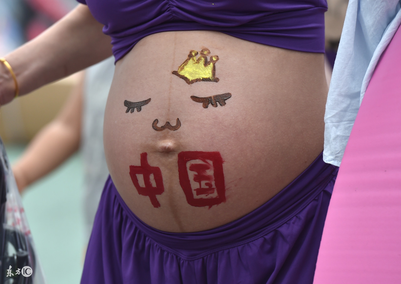 孕妈妈39周的时候滑了一跤,剖腹产切开后,着实让医生吓一跳