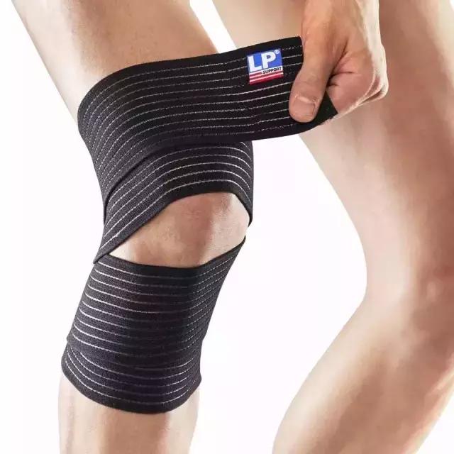 单独旅行适合带自拍杆吗,一个人旅游适合带什么自拍杆