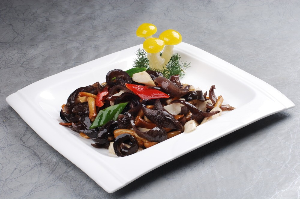 泡发干海参为什么会飘起来,海参自溶后营养物质还在吗