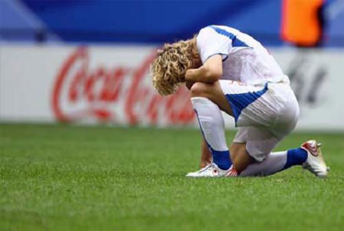 足坛最感人的十大瞬间,最令人心酸的足球视频