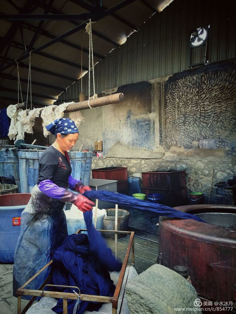 有一种蓝叫青花蓝,有一种颜色叫中国红