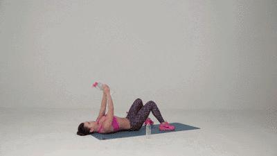 腹肌训练动作练出腹肌马甲线,如何快速练出腹肌马甲线10个动作