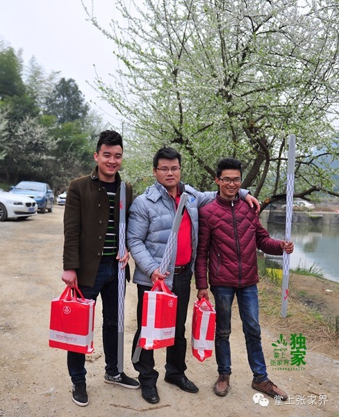 钓了8小时鱼塘老板哭了,黑坑老板被钓鱼人打崩溃