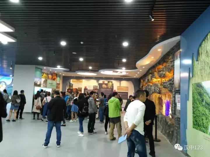 汉中光雾山最详细地点,光雾山旅游景区感受大自然