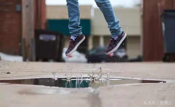 地球停止自转一分钟将会发生什么,到底是什么力量使地球自转