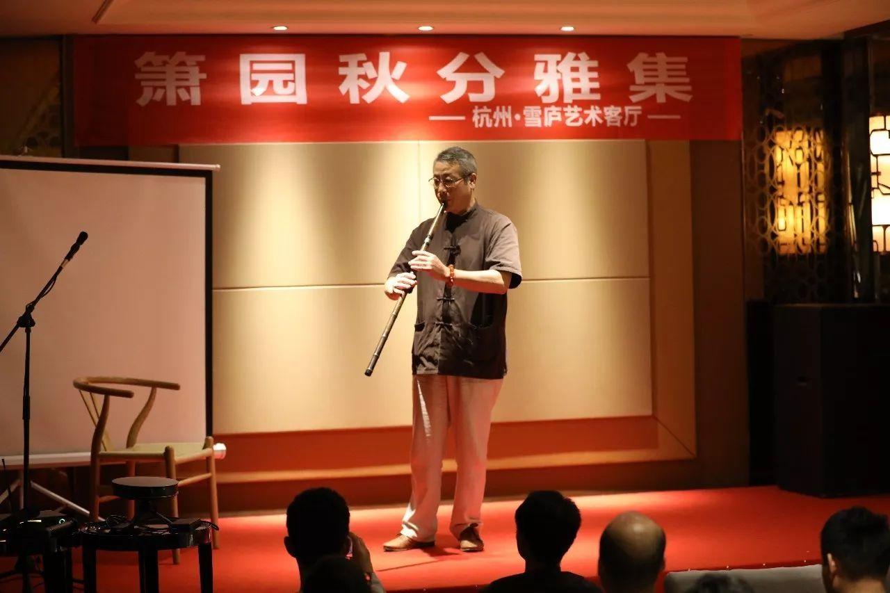 金风送爽同邀月下联,金风送爽迎中秋