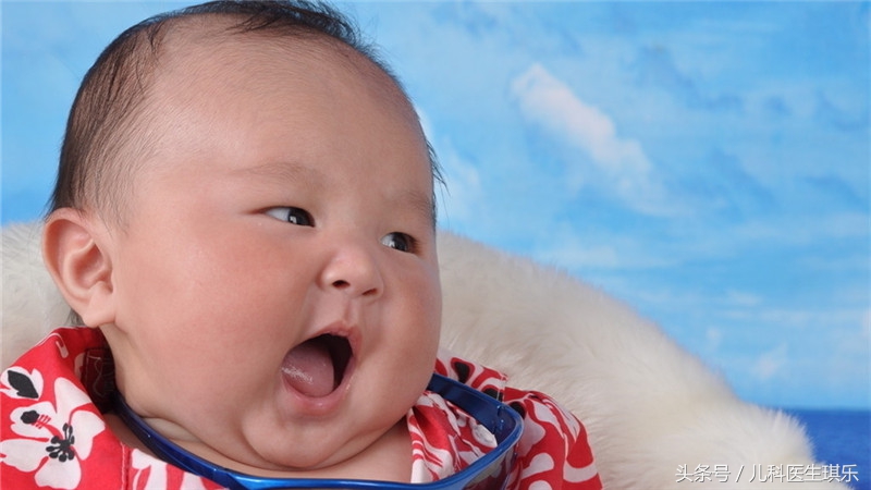 如果出现发烧感冒症状吃哪些药,孩子发烧两天后才出现感冒症状