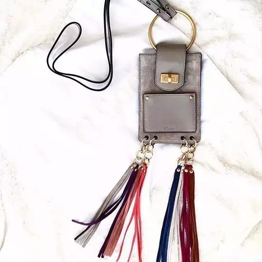 高圆圆背的小众包包,高圆圆同款刺绣包大号还是中号