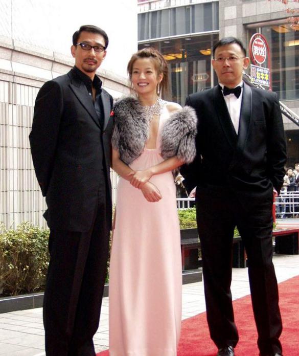 日本看中国女明星红毯,国内03年的女明星