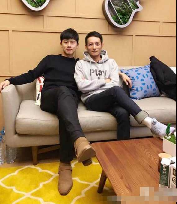 男明星穿上高跟鞋，邓超辣眼睛，鹿晗融为一体，张杰迷之可爱