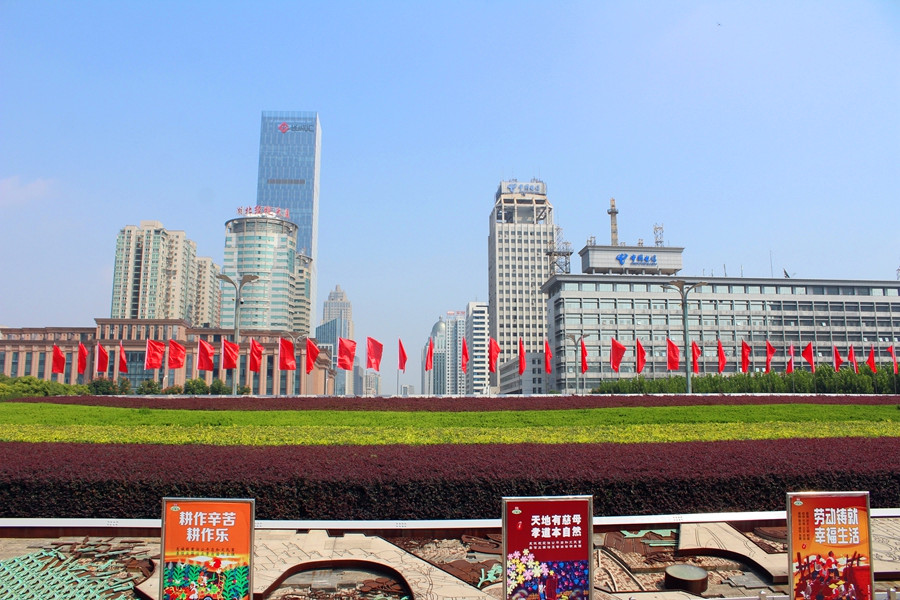 广场喜迎国庆,广场盛装迎国庆