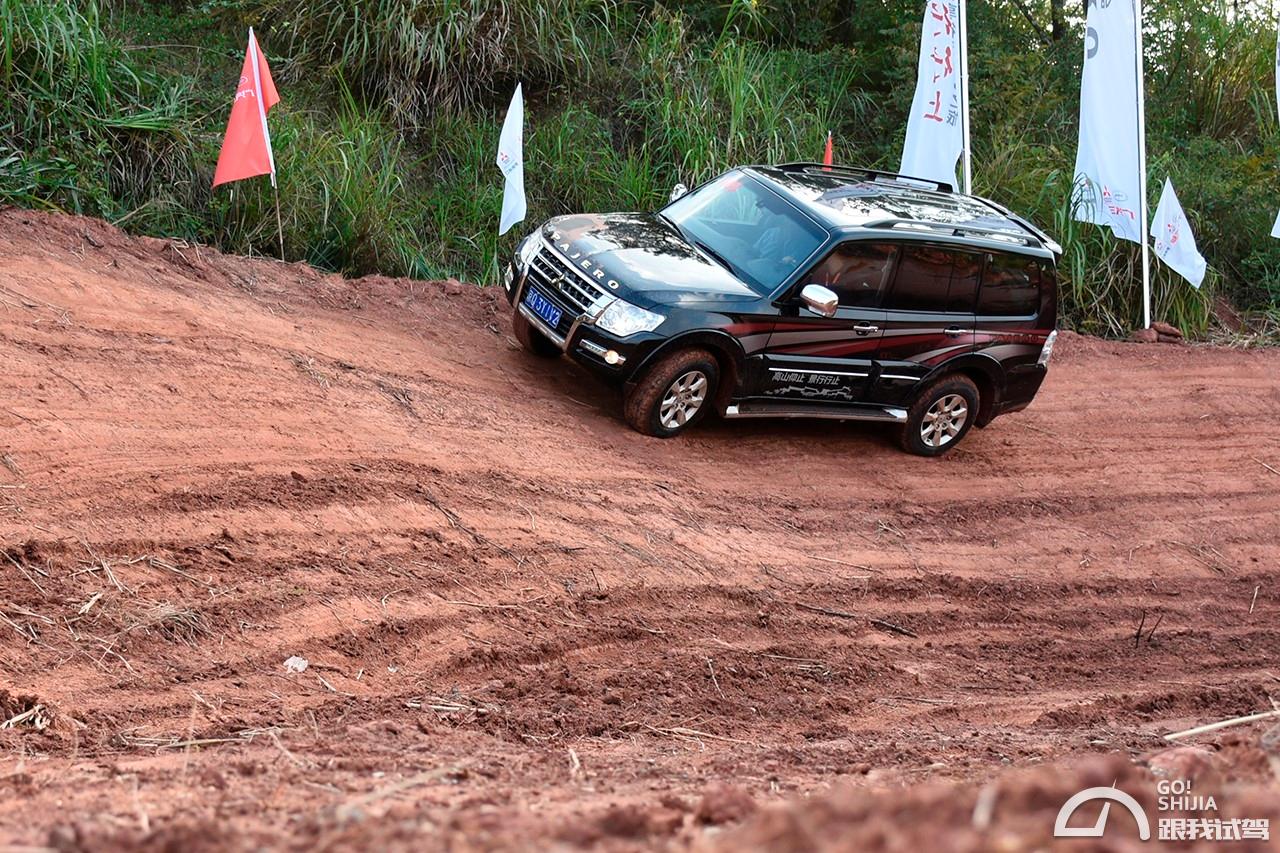 三菱帕杰罗试驾视频2018款进口,三菱帕杰罗第二代超选全时四驱