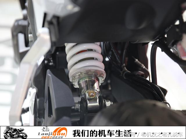 春风400nk发动机,春风400nk隆鑫500r对比