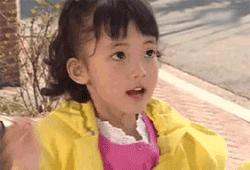 学校广场上献血，问护士：1000CC送什么？护士淡定的说：送个棺材