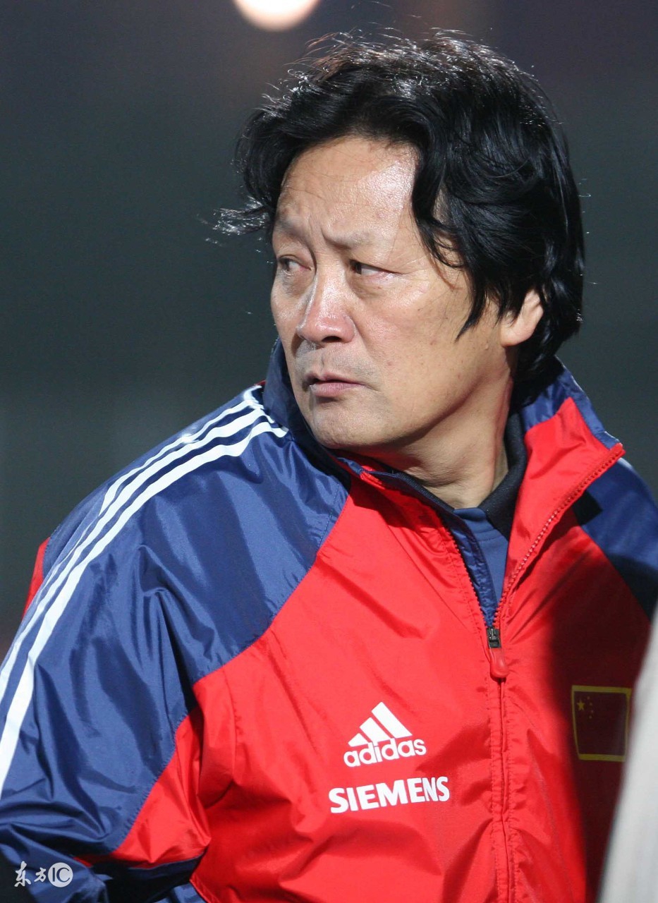 他培养了大量国脚却是被骂得最惨的国足主帅，如今成上海足协主席