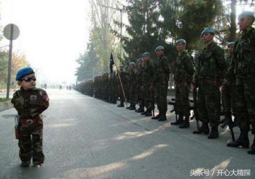 高档鳄鱼皮包包,大气时尚的鳄鱼纹小包包