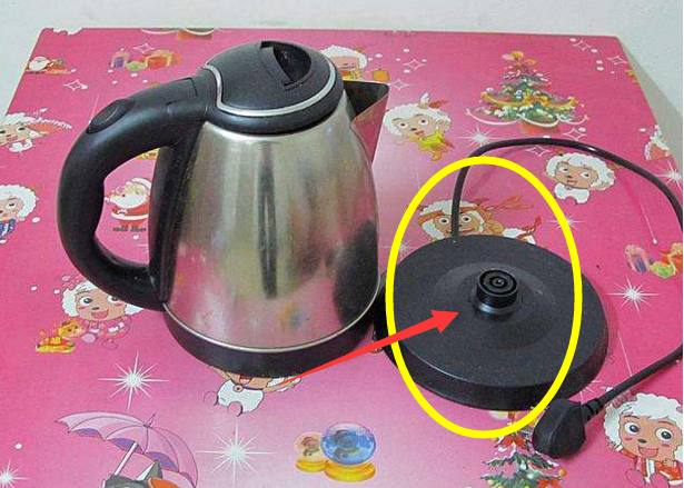 国外不用电热水壶,买的电热水壶不出水什么原因