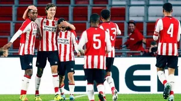 即嗨比分怎么用,荷甲德比火爆冲突