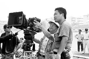 谢晋是双胞胎吗,谢晋和他的四个孩子