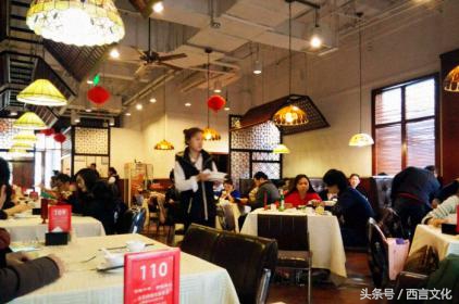 网红餐厅何贤记：最满意美团收银外卖一键接单，甩传统收银几条街