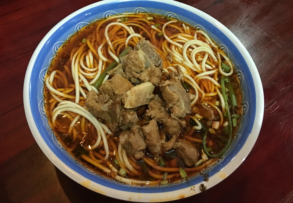 从越南来中国要多少钱,到越南吃碗面要中国人民币多少钱