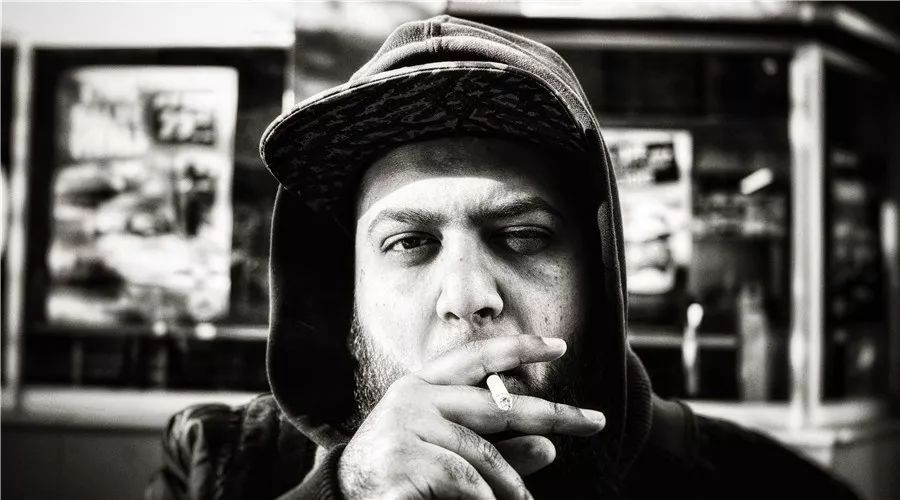 过年和长辈吃饭尴尬没话说,过年和亲戚吃饭尴尬