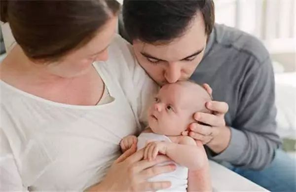 女人产后第一年该做什么,产褥期妈妈怎么护理